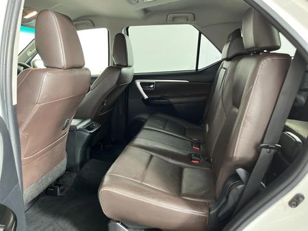 2017-Toyota-Fortuner-24-GD-6-Raised-Body_3