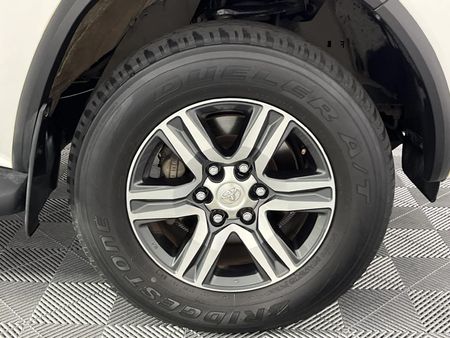 2017-Toyota-Fortuner-24-GD-6-Raised-Body_5