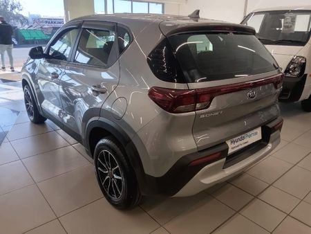2021-Kia-Sonet-15-LX_3