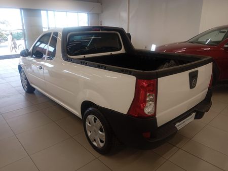 2021-Nissan-NP200-16-AC-Safety-Pack_1
