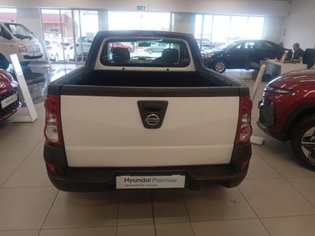 2021-Nissan-NP200-16-AC-Safety-Pack_4