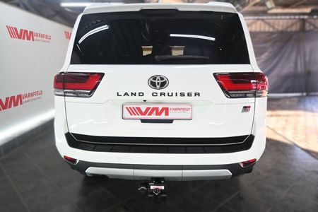 2026-Toyota-Land-Cruiser-300-V6-33D-GR-S_4