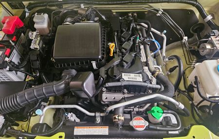 2022-Suzuki-Jimny-15-GLX-Auto_10