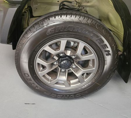 2022-Suzuki-Jimny-15-GLX-Auto_6