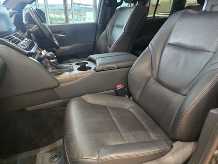 2024-Toyota-Land-Cruiser-300-V6-33-D-ZX_16