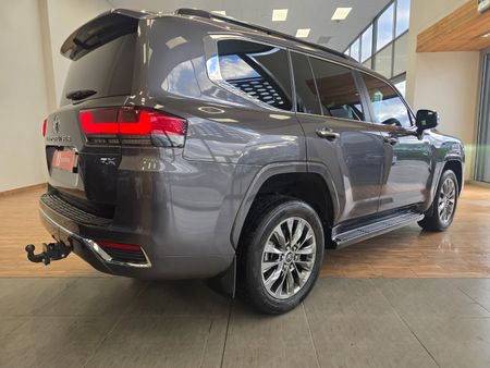2024-Toyota-Land-Cruiser-300-V6-33-D-ZX_5