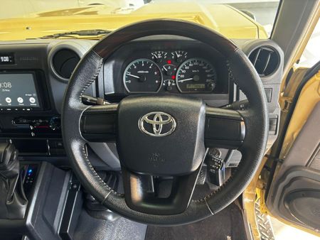 2025-Toyota-Land-Cruiser-79-28GD-6-Single-Cab_9