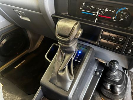 2025-Toyota-Land-Cruiser-79-28GD-6-Single-Cab_13