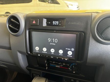 2025-Toyota-Land-Cruiser-79-28GD-6-Single-Cab_14