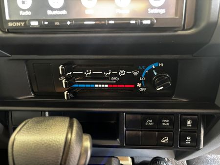 2025-Toyota-Land-Cruiser-79-28GD-6-Single-Cab_15