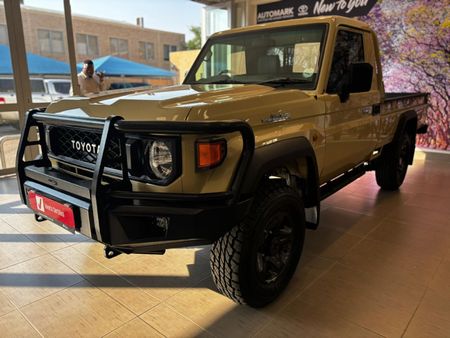 2025-Toyota-Land-Cruiser-79-28GD-6-Single-Cab_2