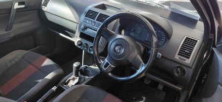 2013-Volkswagen-Polo-Vivo-16-GT-3-dr_3