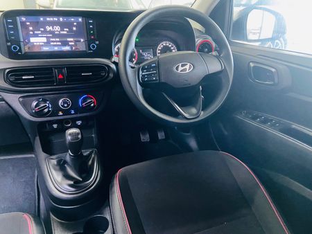 2023-Hyundai-Grand-i10-10-Motion_3