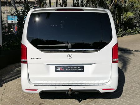 2018-Mercedes-Benz-V-Class-V-250-Bluetec-Avantgarde-Auto_3