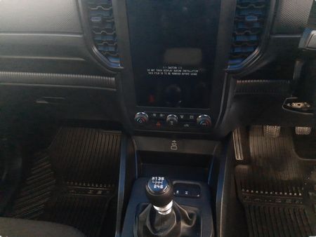 2025-Ford-Ranger-20D-XL-Double-Cab_9