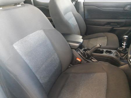 2025-Ford-Ranger-20D-XL-Double-Cab_11