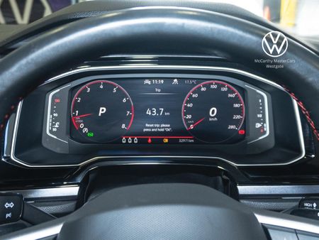 2026-Volkswagen-Polo-20-GTI-Auto-147kW_30