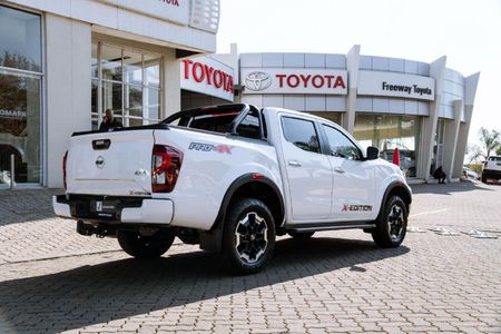 2022-Nissan-Navara-25-DDTi-LE-Plus-4X4-Auto-Double-Cab_12