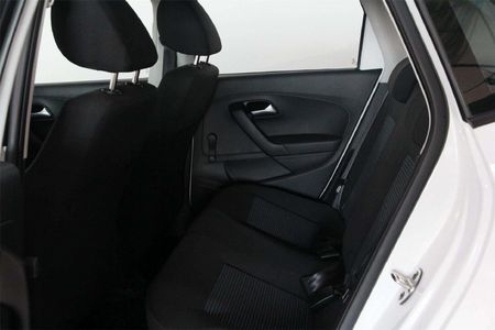 2024-Volkswagen-Polo-Vivo-14-Comfortline-5-dr_8