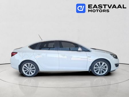 2014-Opel-Astra-16T-Cosmo_7