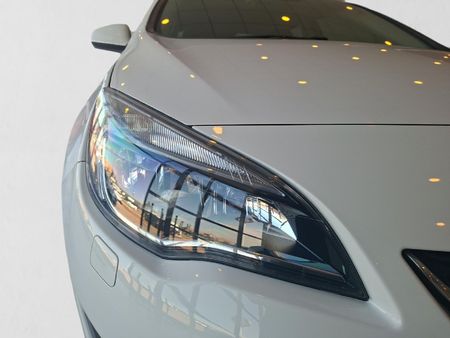 2014-Opel-Astra-16T-Cosmo_8