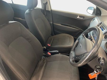 2018-Hyundai-Grand-i10-10-Motion-Auto_8