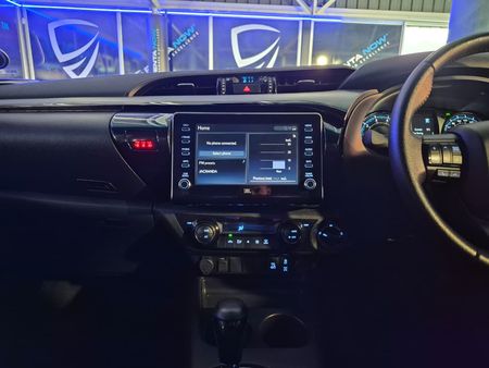 2023-Toyota-Hilux-28-GD-6-Raised-Body-Legend-4x4-Auto-Double-Cab_10