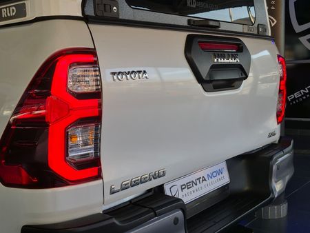 2023-Toyota-Hilux-28-GD-6-Raised-Body-Legend-4x4-Auto-Double-Cab_27