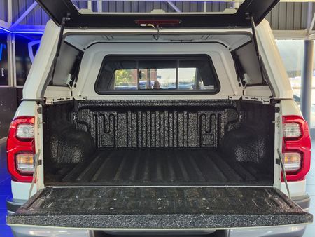2023-Toyota-Hilux-28-GD-6-Raised-Body-Legend-4x4-Auto-Double-Cab_30