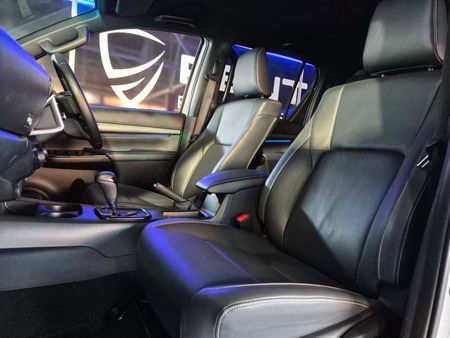 2023-Toyota-Hilux-28-GD-6-Raised-Body-Legend-4x4-Auto-Double-Cab_31