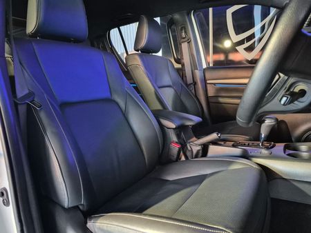 2023-Toyota-Hilux-28-GD-6-Raised-Body-Legend-4x4-Auto-Double-Cab_33