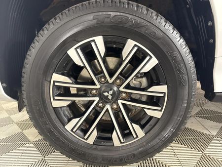 2024-Mitsubishi-Pajero-Sport-24D-4x4-Auto_5