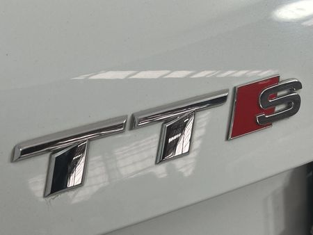 2020-Audi-TT-S-Coupe-quattro-Auto-228kW_10