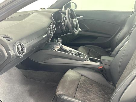 2020-Audi-TT-S-Coupe-quattro-Auto-228kW_7