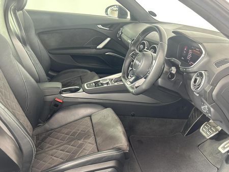 2020-Audi-TT-S-Coupe-quattro-Auto-228kW_8