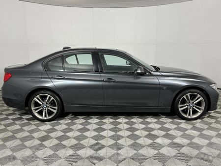 2014-BMW-3-Series-328i-M-Sport-Auto_17