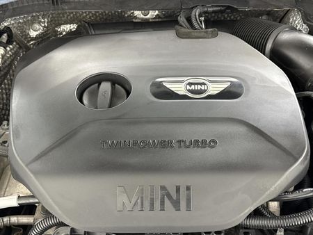 2016-MINI-Hatch-Cooper-Auto_11