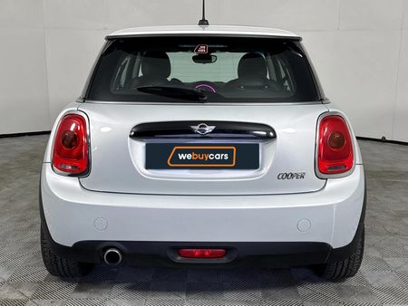 2016-MINI-Hatch-Cooper-Auto_16