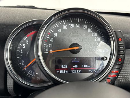 2016-MINI-Hatch-Cooper-Auto_2