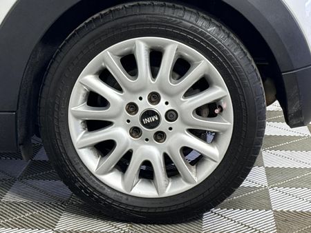 2016-MINI-Hatch-Cooper-Auto_5