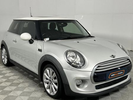 2015-MINI-Hatch-Cooper_15