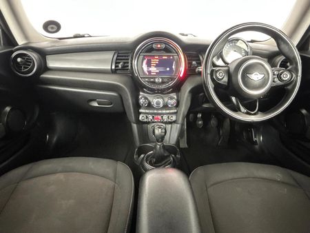 2015-MINI-Hatch-Cooper_1
