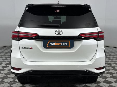 2024-Toyota-Fortuner-28-GD-6-RB-Auto_18