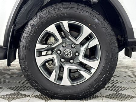 2024-Toyota-Fortuner-28-GD-6-RB-Auto_5