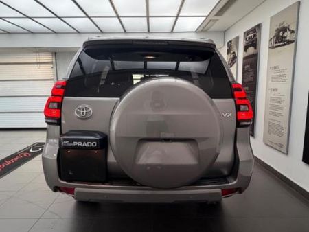 2023-Toyota-Land-Cruiser-Prado-28-GD-VX-Auto_5