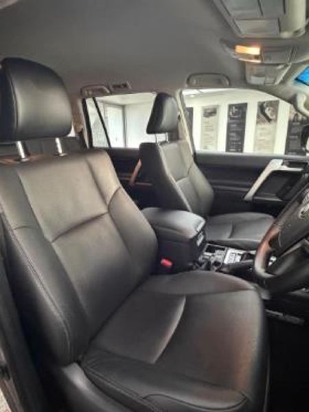 2023-Toyota-Land-Cruiser-Prado-28-GD-VX-Auto_6