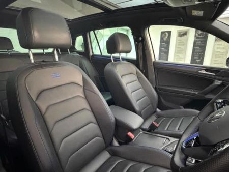 2023-Volkswagen-Tiguan-R-20-TSI-4M-Auto-235kw_12