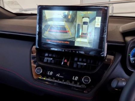 2026-Toyota-Corolla-Cross-18-GR-S_13