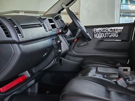 2026-Toyota-Quantum-25-D-4D-Sesfikile-16-seat_9