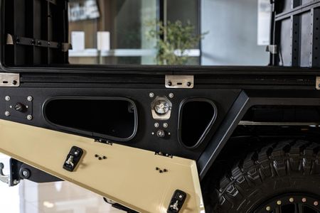 2025-Toyota-Land-Cruiser-79-45-D-Double-Cab_17